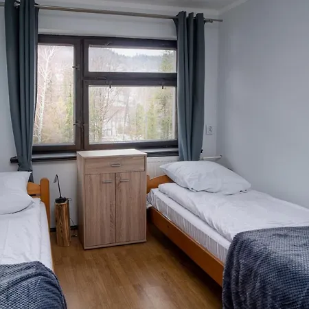 Rum i privatbostad Ski Przy Gondoli *